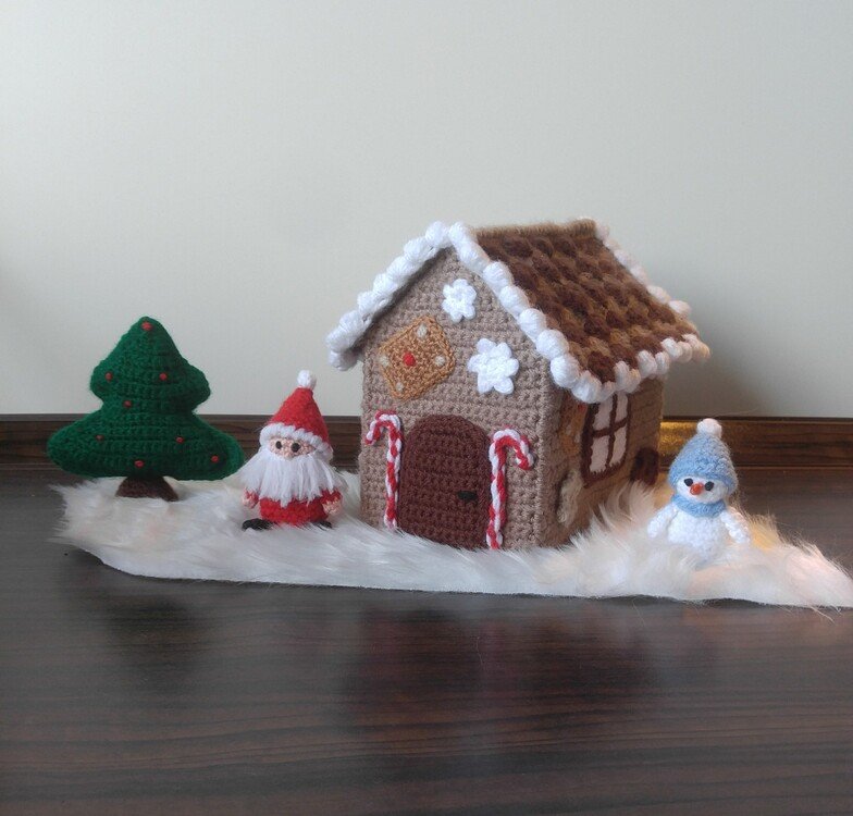 Gingerbread house - crochet patterns