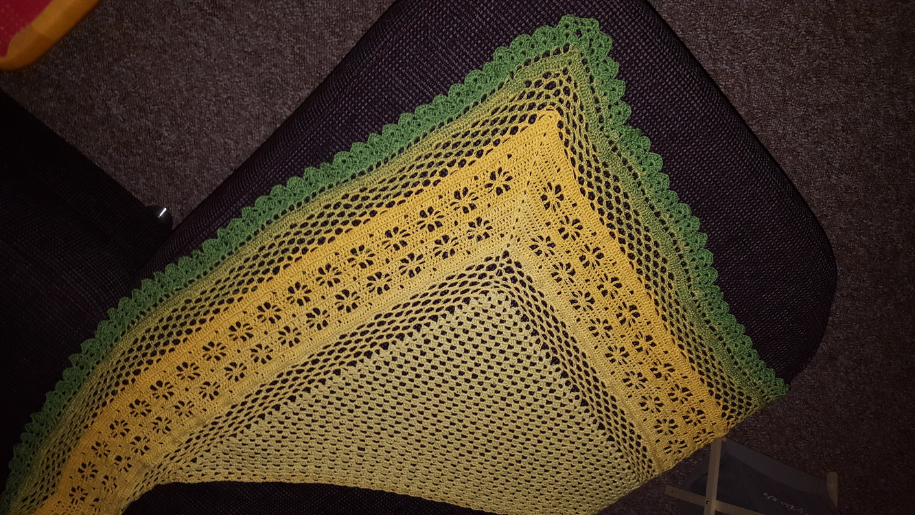 Crochet pattern shawl Prairie