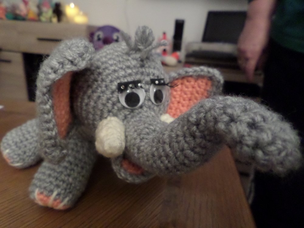 Häkelanleitung - Elefant amigurumi