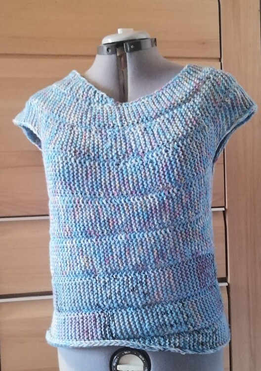 Strickanleitung für das Shirt Spiralblüte