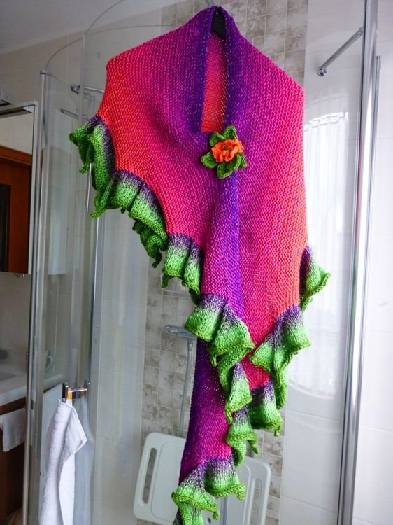 Hibiskusblüte, gestrickt