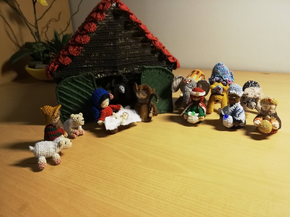 Häkelanleitung Figuren für die Weihnachtskrippe:  Maria, Josef, Jesus, Ochse, Esel, Weihnachtsstern