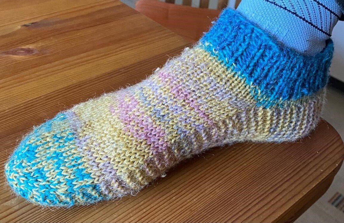 Strickanleitung Kindersocken/Sneakers - Melone - ohne Ferse