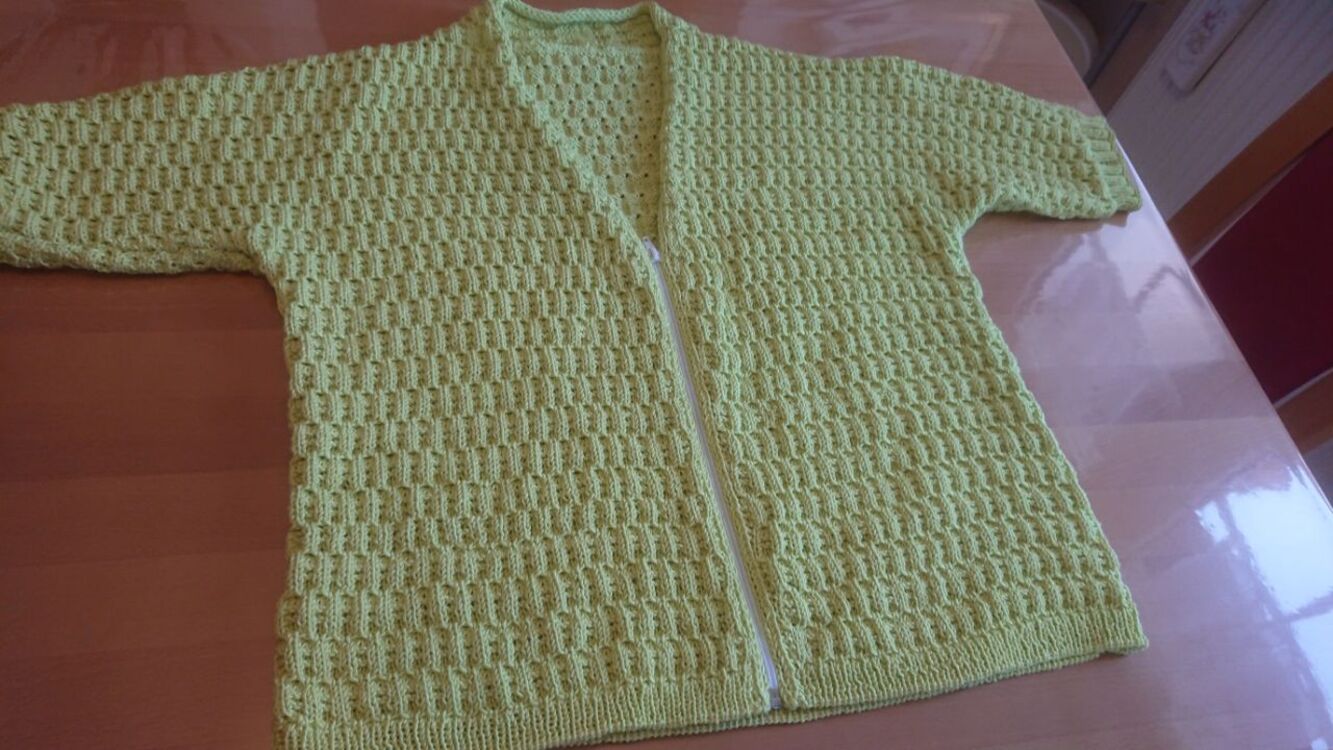 Strickanleitung, Strickjacke mit dreiviertel Ärmeln