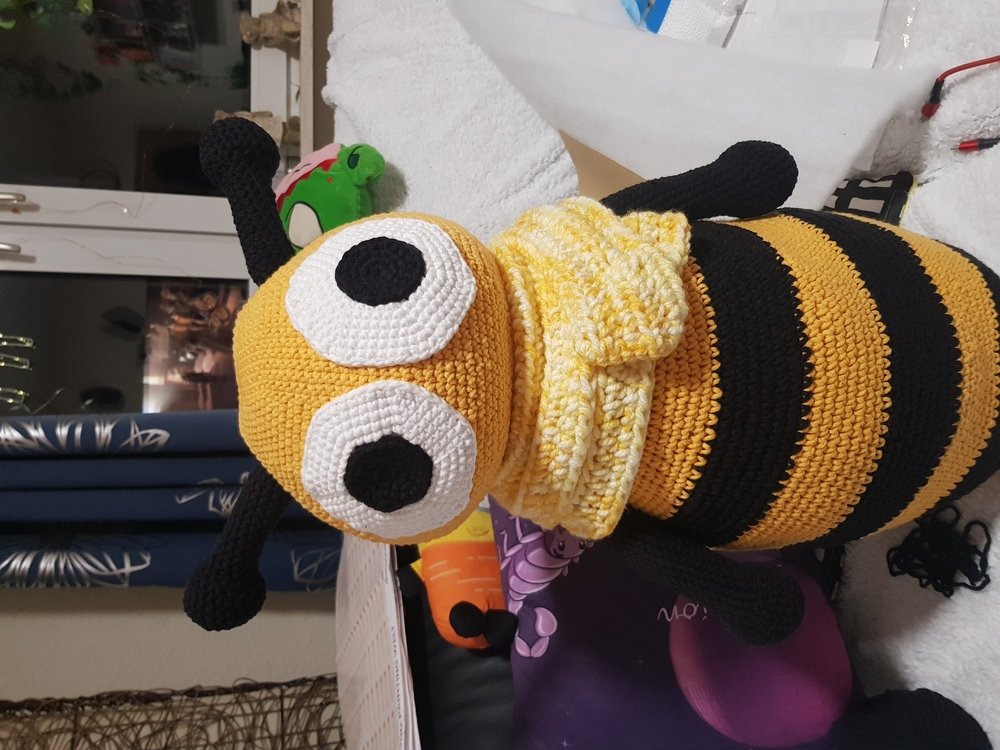 155 Häkelanleitung Biene Kissen Bodenkissen XXL Amigurumi