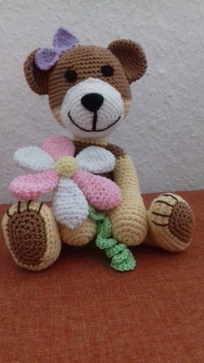 Bärchen mit Blume Häkelanleitung / Amigurumi