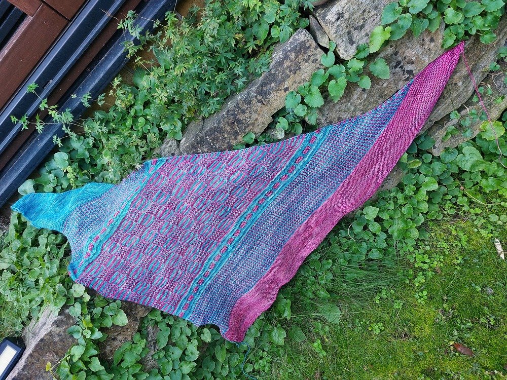 Shawl &quot;Fjord Diver&quot;, knitting pattern