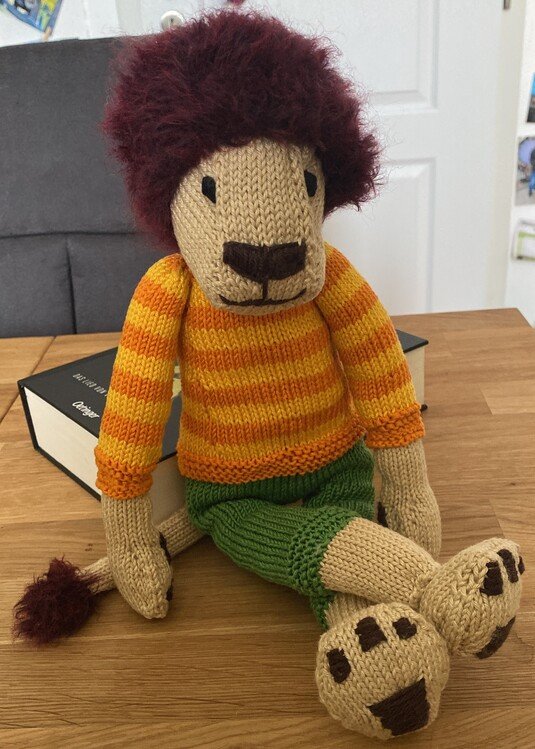 Nelson the Lion knitting pattern