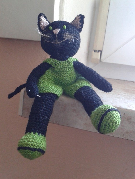 Amigurumi Katze mit Rüschen Kleid 17 cm Groß ( 19 cm mit Ohren )