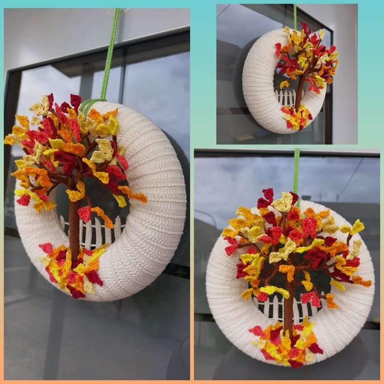 Autumn tree door wreath  - easy from scraps of yarn