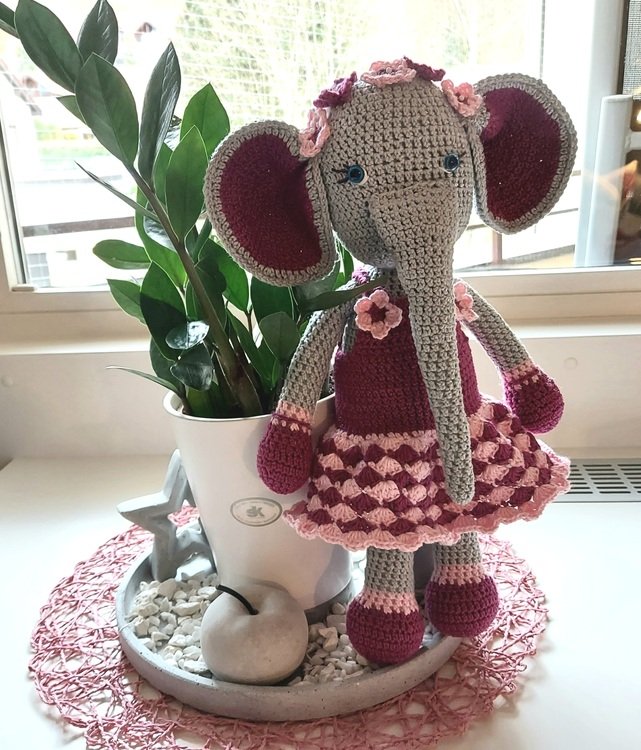 Miss Ella - Häkelanleitung Elefant