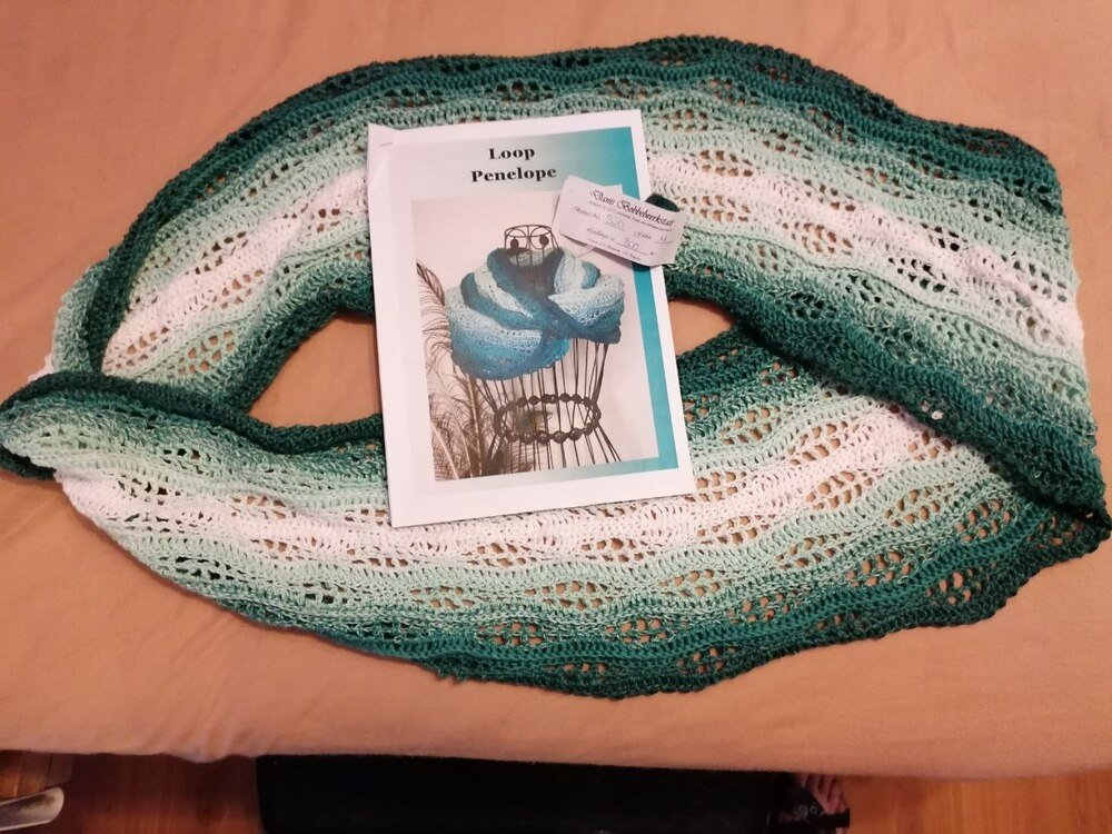 Crochet Pattern Moebius Loop Scarf &quot;Penelope&quot;