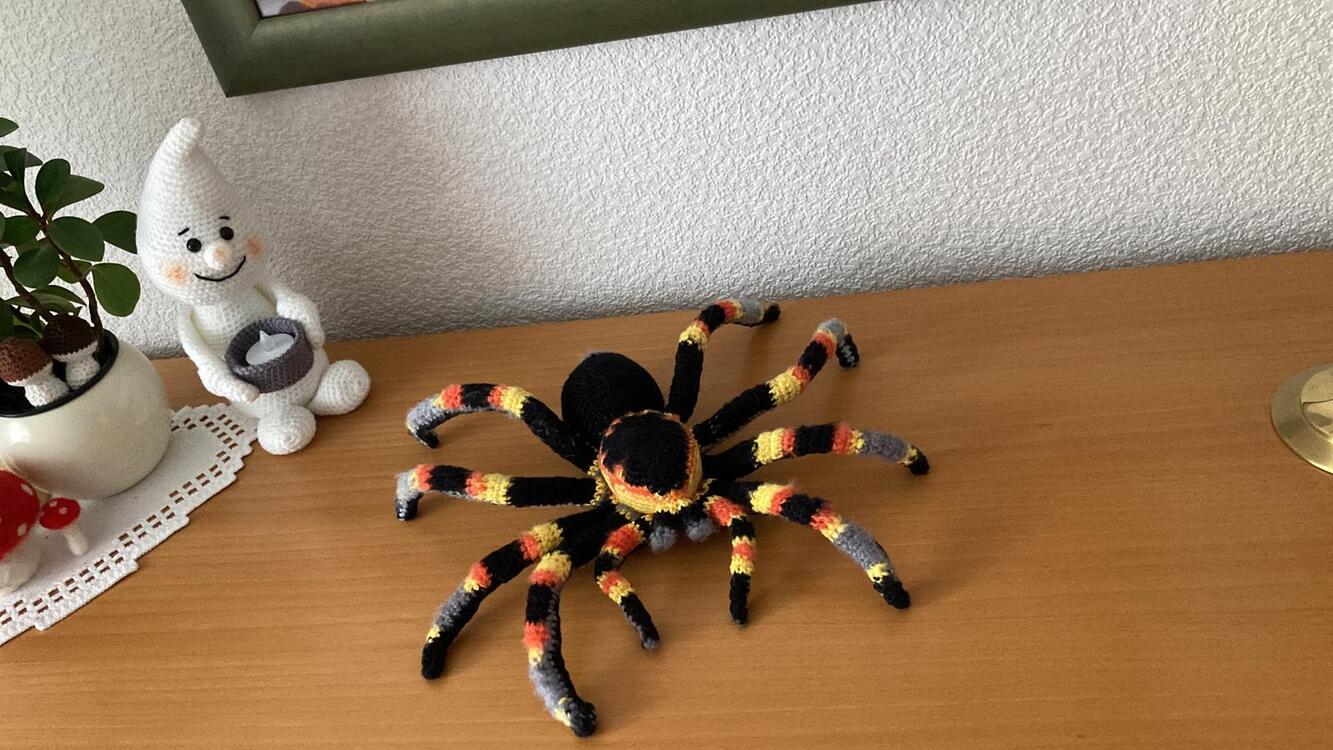 Crocheted  spider. Mexican Redknee Tarantula.Crochet pattern