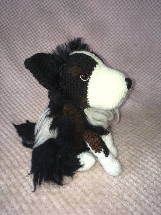 Australian Shepherd Amigurumi sitting dog crochet