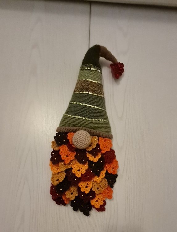 Autumn Gnome hanging decor for doors &amp; walls - simple from leftover yarn