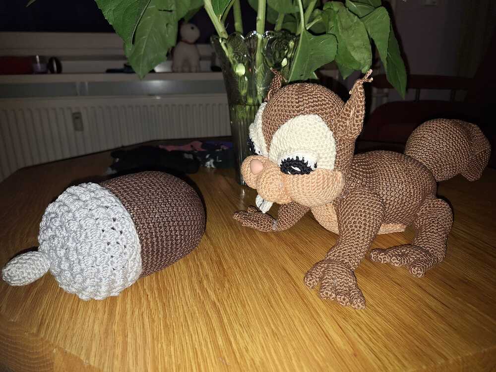 Crochet Pattern &quot;Hedwig&quot; The Squirrel