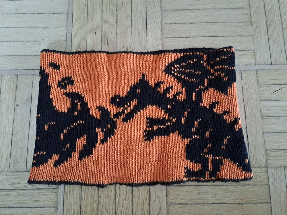 Double knitting pattern cowl &quot;Fire Dragon Inaki&quot;