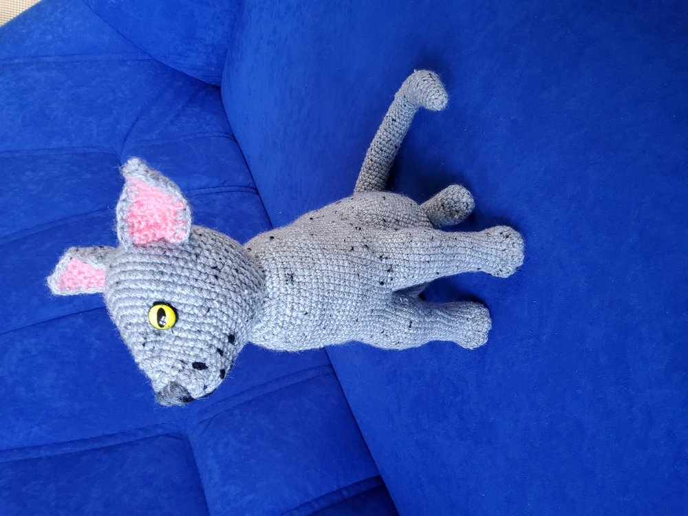 Sitting Cat - pattern by NiggyArts (demanding pattern)