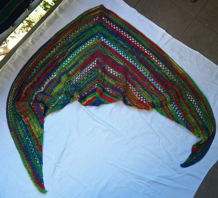 Crochet Pattern Flat Triangular Scarf &quot;Oineis&quot;
