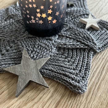 Super schöne Anleitung. Der ⭐️ ist fix gehäkelt.
Meine Arbeit 🧶, mein Foto 📸