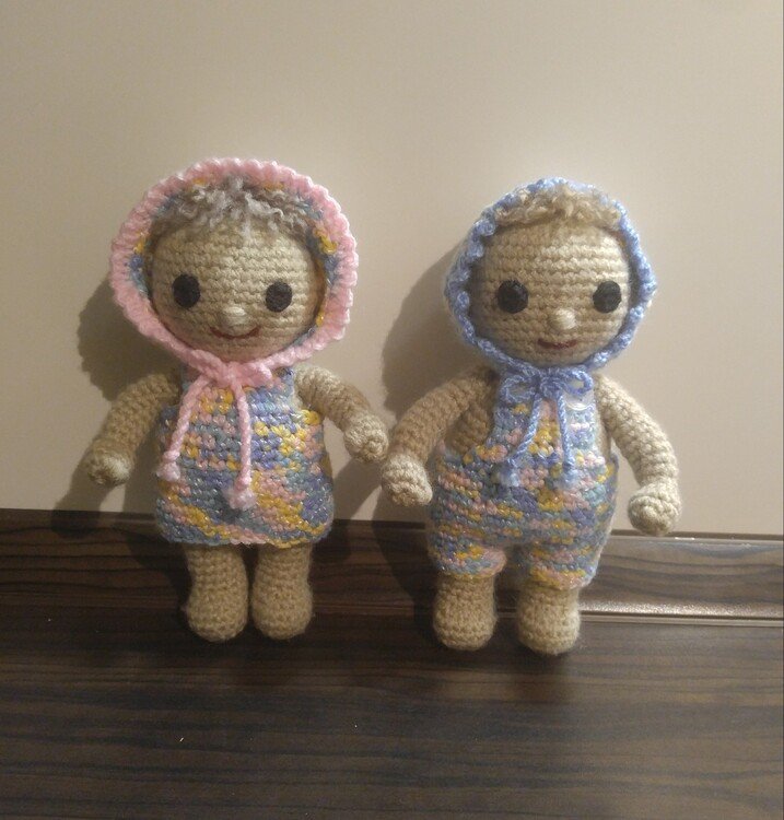 Crochet Pattern, Amigurumi Baby Bears with crib and blanket