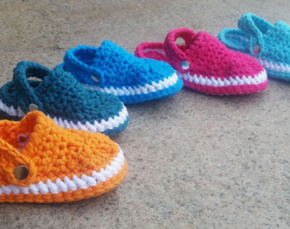 crochet baby clogs