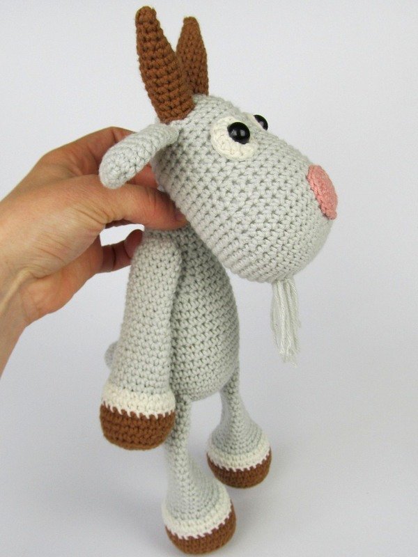 Goat Lisa Amigurumi Crochet Pattern