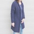 Blaue Longjacke mit verschiedenen Mustern, Strickanleitung Größe S, M, L, Xl 