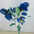 Blau -Weiße Iris in Vase - Häkelanleitung