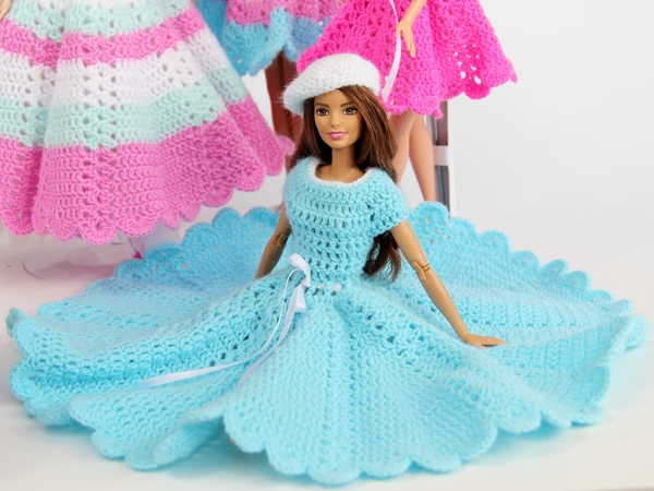crochet dress for doll