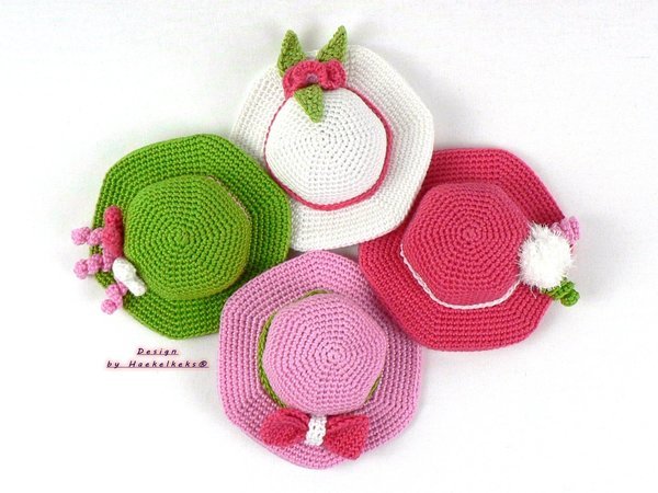 Crochet pincushion // crochet decorative hat /// DIY
