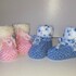 Strickanleitung Babyschuhe mit Plüschrand in 2 Größen ohne Nadelspiel