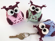 Crochet strawberry pattern, easy crochet keychain NO SEW pattern Crochet  pattern by AmigurumiJoys