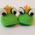 Newborn baby shoes - Frog. Crochet pattern