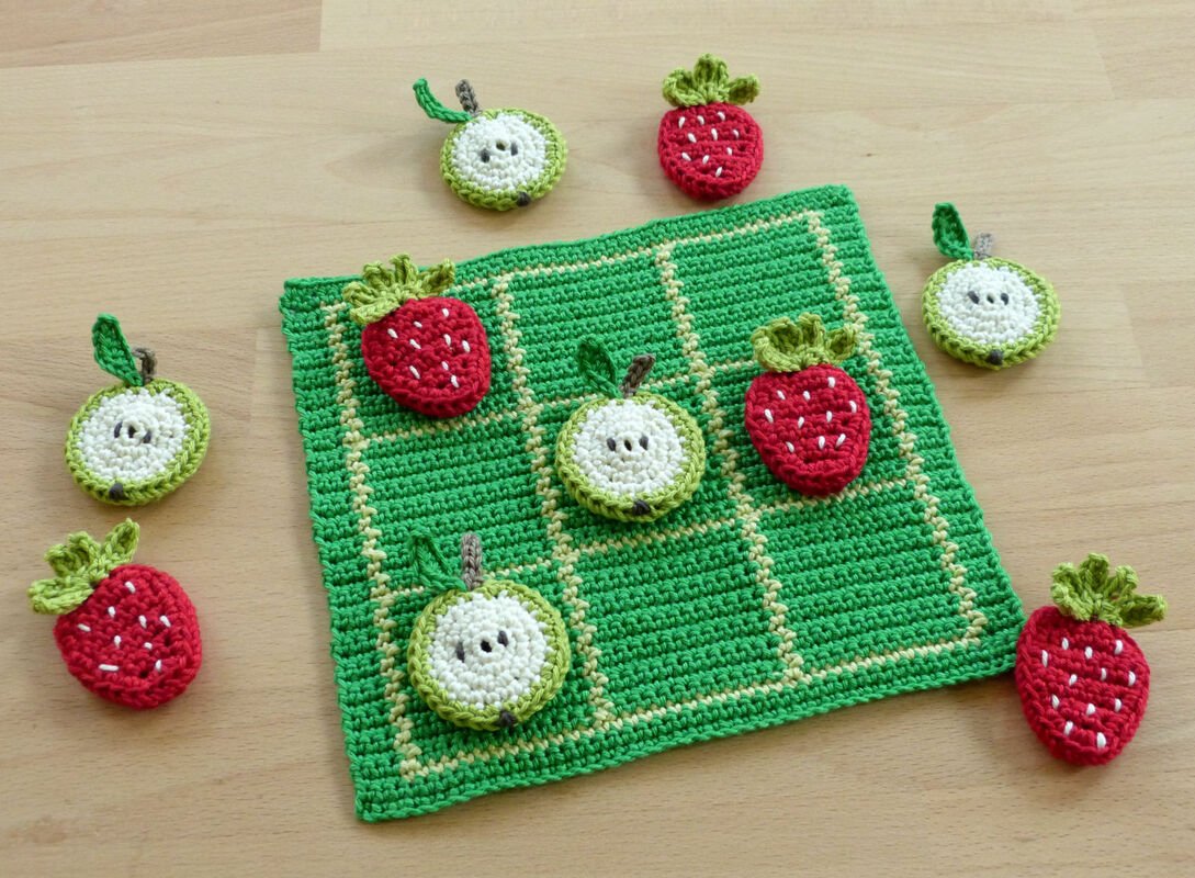 Crochet pattern for a popular family game tic tac toe "garden" Photos