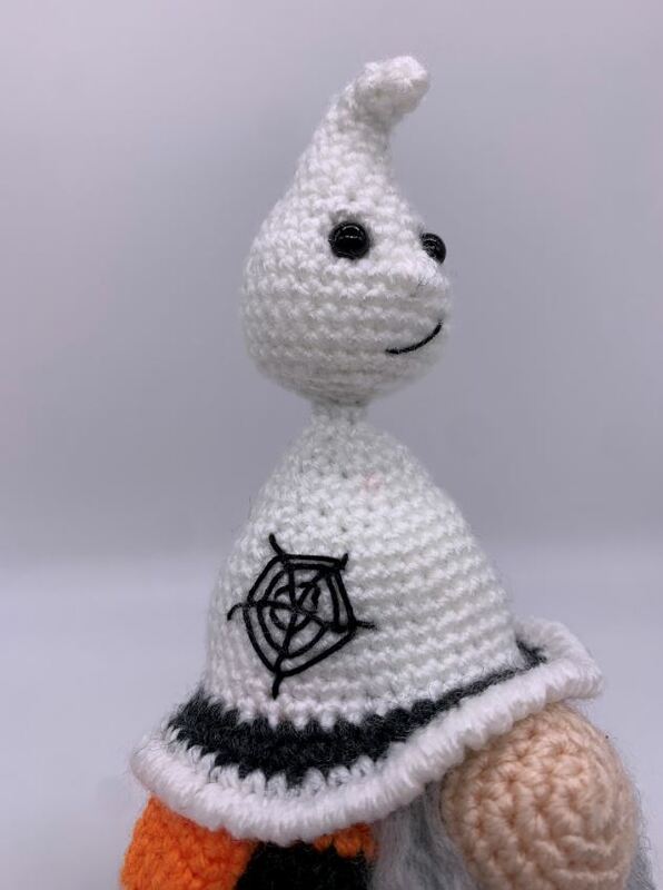 Pattern Halloween Gnome Ghost - Photos and pictures