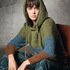 Strickanleitung: Lässiger Hoodie im Color-Blocking-Stil