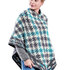 Woolly Hugs Poncho Great Karo, ganz einfach mit der Planned Pooling Methode gehäkelt