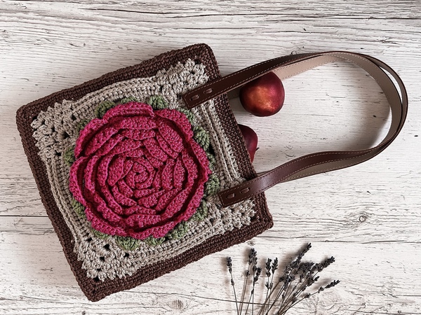 Granny Square Market Bag Crochet Pattern | Rich Textures Crochet
