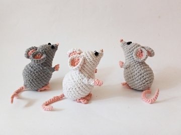 Mouse Earrings - extreme miniature crochet outlets