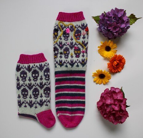 Dancing Flame Socks - PDF Knitting Pattern