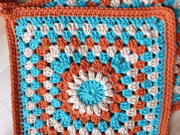 Modern Granny Square Crochet Pattern For A Potholder – Mama In A Stitch