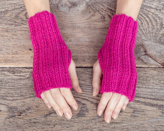 Learn How To Knit Ribbed Fingerless Gloves - Fingerless Glove