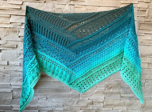 Crochet Pattern Flat Triangular Scarf 
