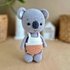 Koala mit Overall häkeln amigurumi Häkelanleitung PDF