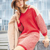 Kleid mit Hebemaschenmuster in Rot und Camelbeige