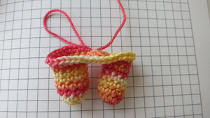 Blog content image for 'Crochet pig with collar'