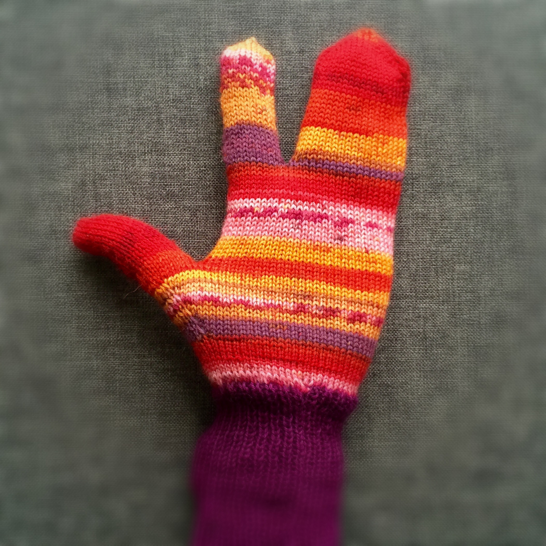 knitting pattern for gloves with fingers