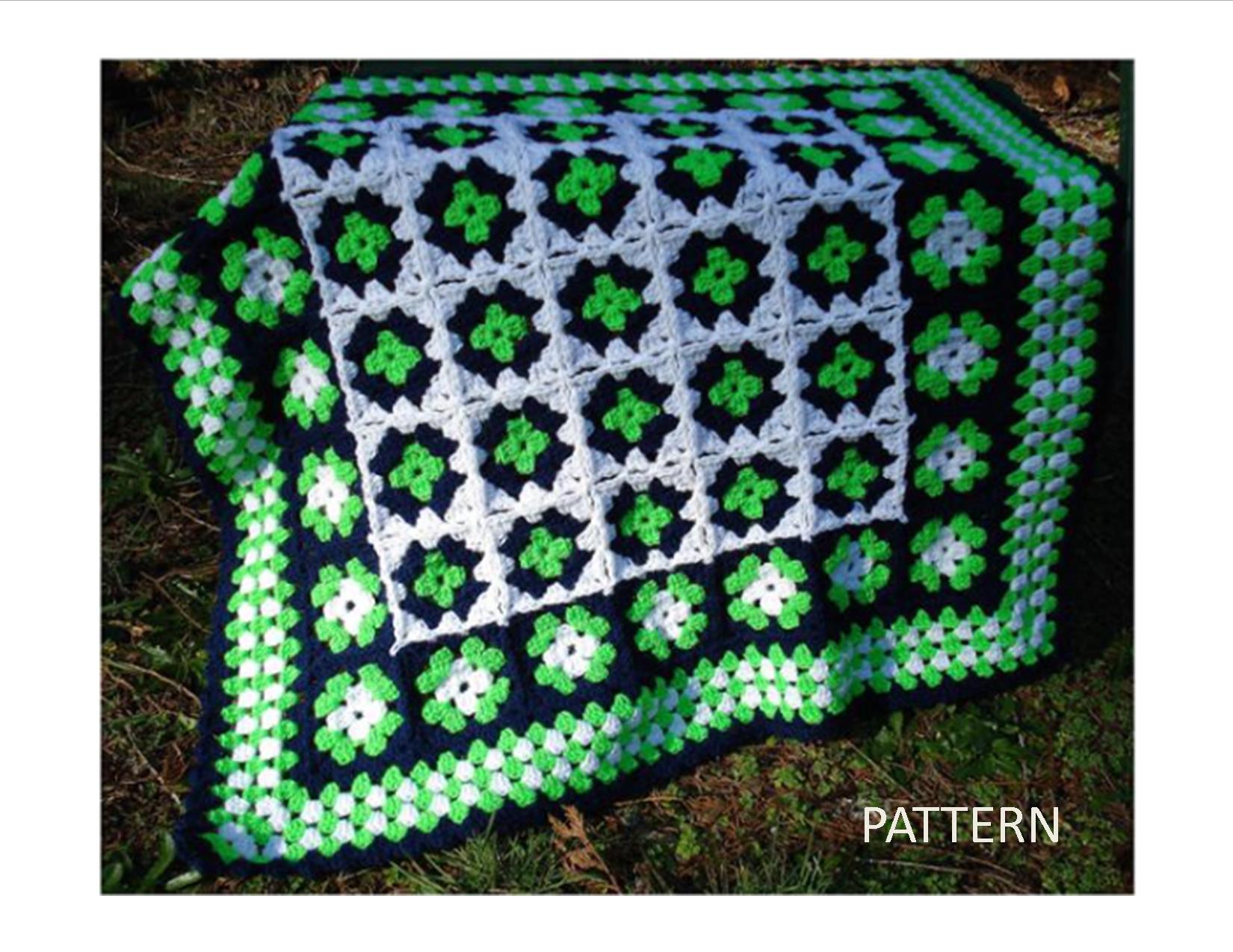 Одеяло Бабушкин квадрат зеленоватый