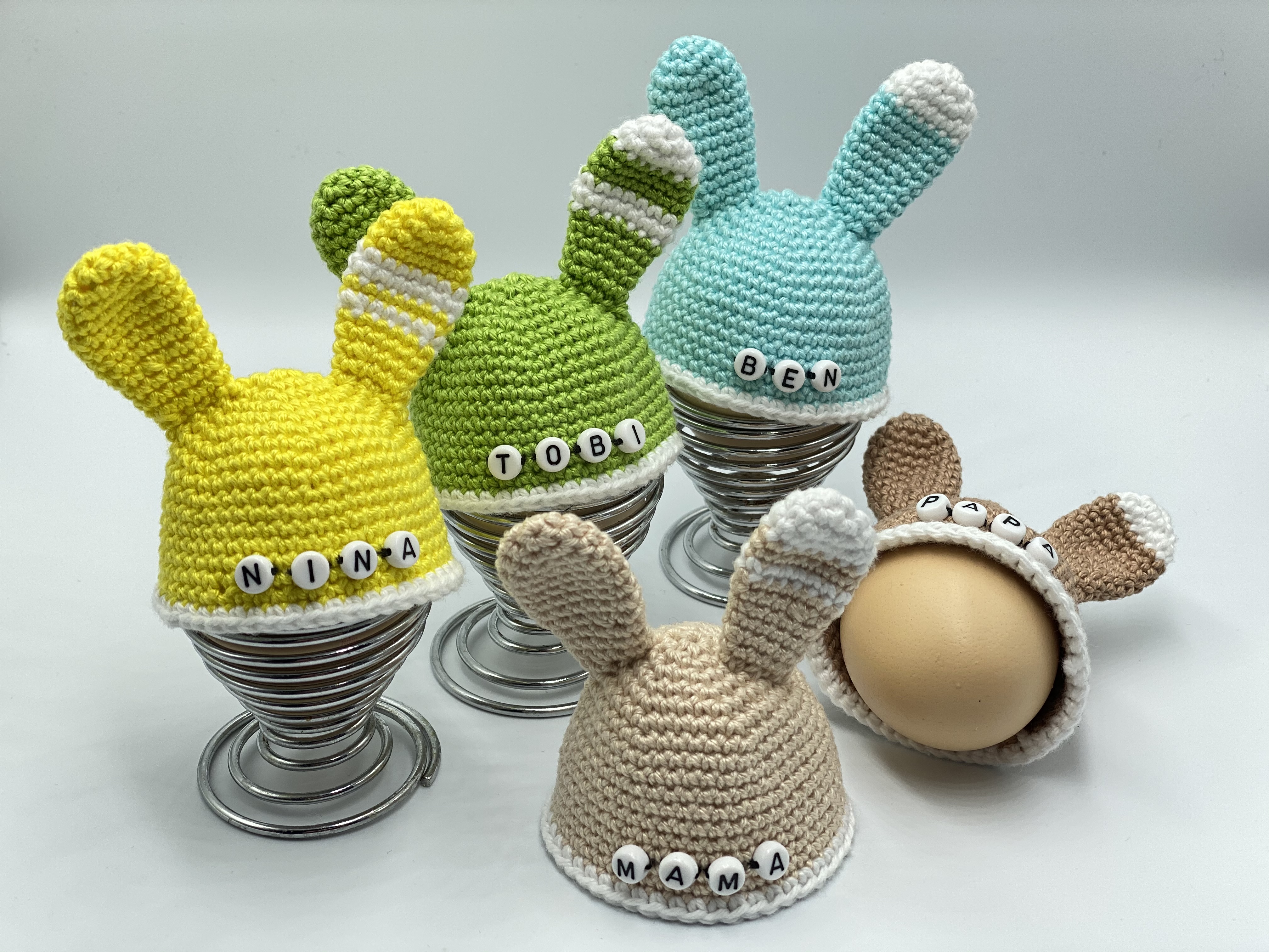 Crochet chicken egg holder pattern